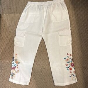 Floral Embroidered White Pants
